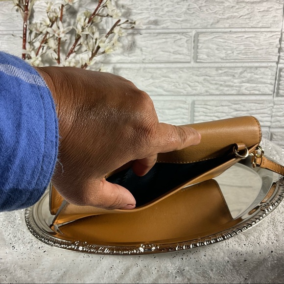 THACKER Leather Wallet - Picture 5 of 8